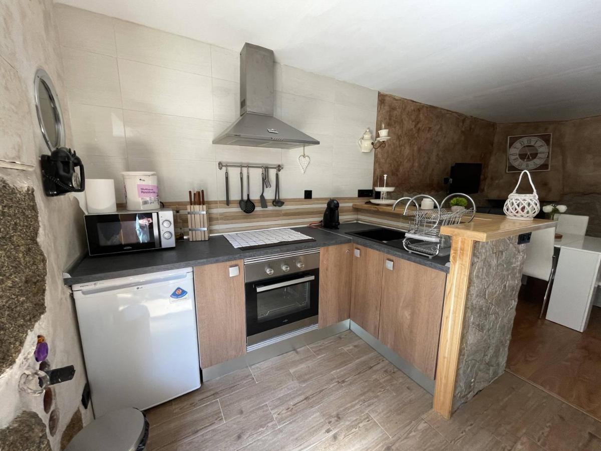 Apartament El Bosque De Los Romanos Puerto de Béjar Zewnętrze zdjęcie