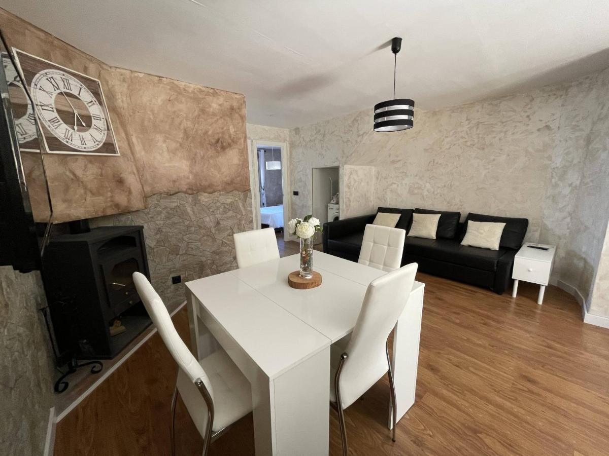 Apartament El Bosque De Los Romanos Puerto de Béjar Zewnętrze zdjęcie